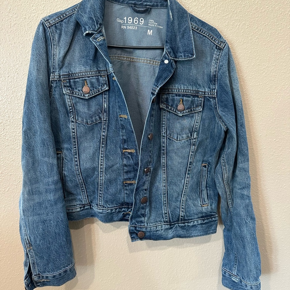 GAP Blue Jean Jacket Classic Trucker Style